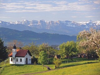Scheidegg-Hubertuskapelle-Fruehjahr_Thomas-Gretler