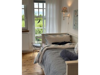 Ausziehbett 90/180x200cm Zimmer 1