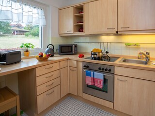 Küche mit Geschirrspüler