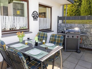 Terrasse mit Gasgrill inklusive