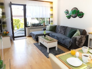 Wohnzimmer mit Terrassentür