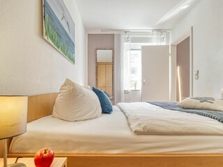 Schlafzimmer mit Doppelbett