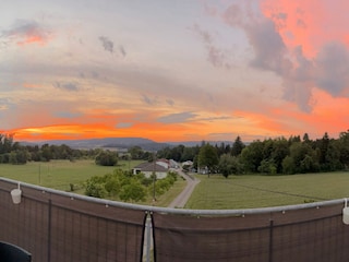 Sonnenuntergang vom Balkon