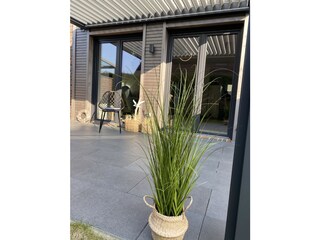 Gebäudeansicht Terasse