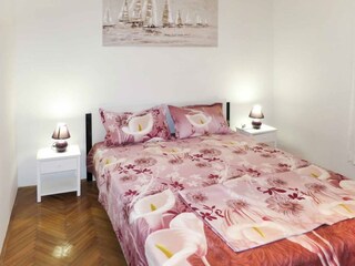 Apartment Arbanija Ausstattung 12