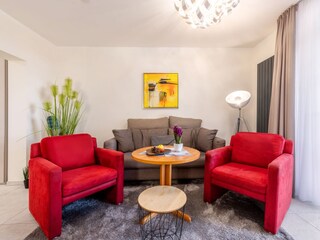 Auf der Couch kann aufgebettet werden,