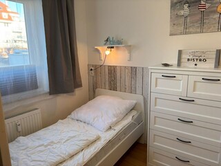 2. Schlafzimmer
