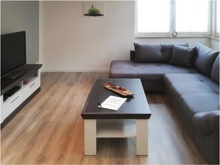 bequeme Couch mit grossem TV