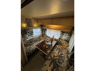 Essecke umbaubar zum Ersatzbett