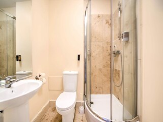 Apartment Cheltenham Features 23