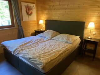 Schlafzimmer 1