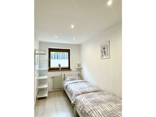Schlafzimmer 4