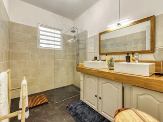 Apartment Saint-Gilles-les-Bains Ausstattung 15