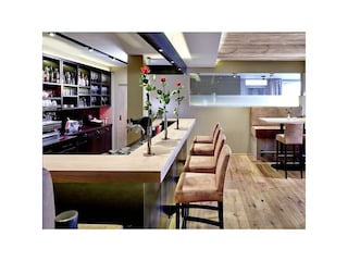 Hotelbar2