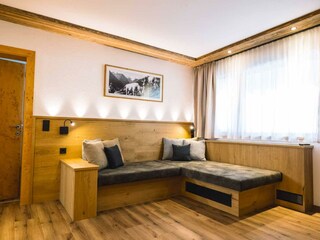 20250513113459_JP_smal