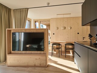 599_GJK_251105_1133_LL_Jaist