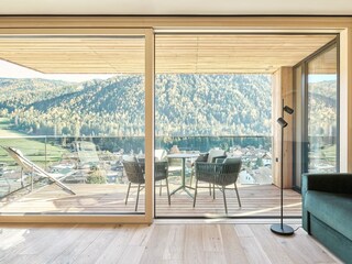 599_GJK_251105_1188_LL_Jaist