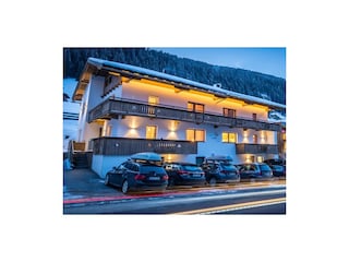 Alpinhome Ferienhaus Außen