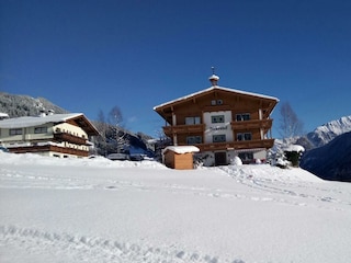 Hausansicht Winter