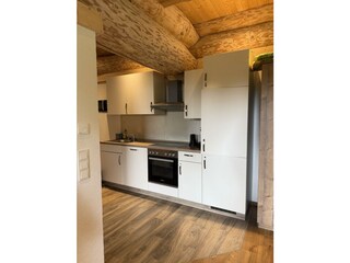 Waldzeitlodge Neuhütten Hase  Küchenzeile