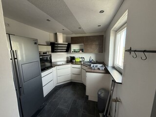 FeWo Prosterather Wacken, Küche mit Ausblick