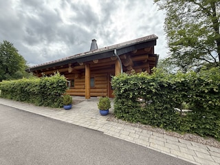 Waldzeitlodge Neuhütten Eingang FeWo