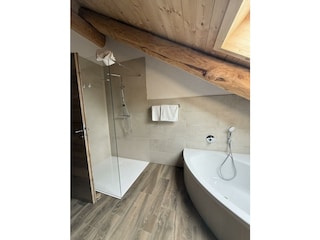 Waldzeitlodge Neuhütten Eule Dusche