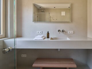 599_GJK_251106_2305_LL_Jaist