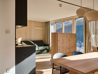 599_GJK_251105_1066_LL_Jaist