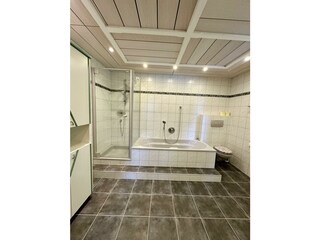 Badezimmer 1