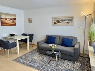 Wohnzimmer inkl. Schlafcouch