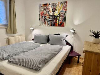 Doppelschlafzimmer (180x200 cm) im Souterrain