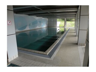 Hallenbad 2