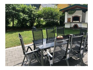 Villa-Hasi-Garten-mit-Grill