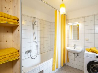 EG-1 - 01 - _YWX9803