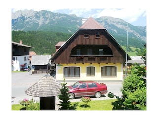 Ferienanlage Haus - Hausfoto Sommer