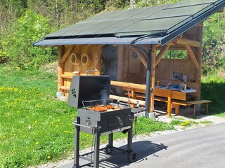 Chalet Lärchforst, Gartenhütte mit Grill