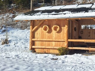Chalet Lärchforst, Gartenhütte mit Sauna im Winter