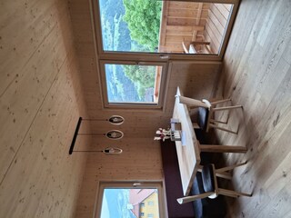 App. Bergblick, Essbereich mit eigenem Balkon