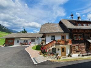 Appartement mit Blick auf Berge im Bauernhaus