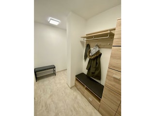 Ferienwohnung_Maria_Garderobe