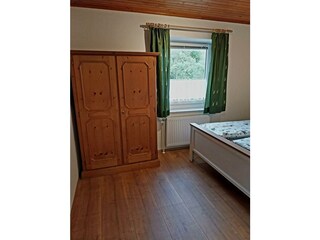 Zimmer2 - Kleiderschrank