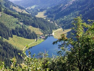 Steirerischer Bodensee mit Blick ins Seewigtal