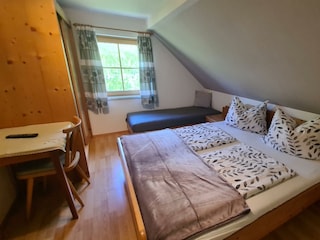 4er Zimmer (2)