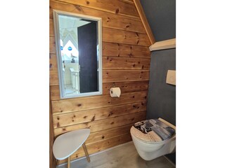 separate Toilette