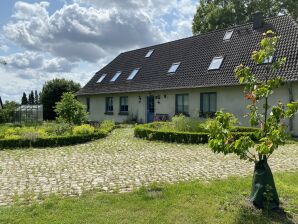 Ferienwohnung 2 mit großem Garten, Spielplatz und Pool - Grabowhöfe - image1
