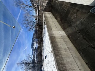 private Terrasse mit Blick auf die Berge