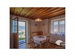 Sitzecke und direkter Gartenzugang