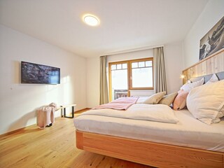 Schlafzimmer 2 OG
