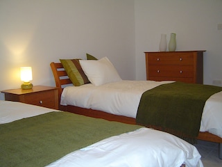 Schlafzimmer mit 2 Einzelbetten